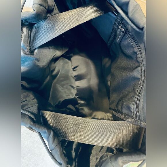 Beyond Yoga Convertible Gym Bag in Black main image 8